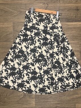 Max Studio Black Floral Patterned A-Line Skirt on Cream